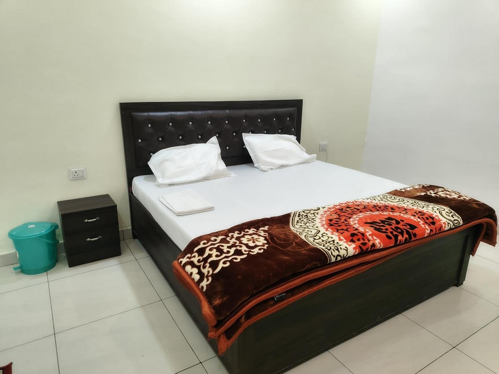 Hotel Dev International Khalilabad Экстерьер фото